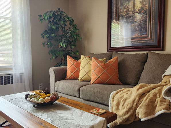 2415 5th Ave E APT 2