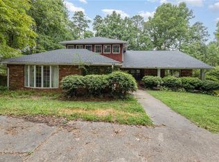 2651 Wallingford Rd, Winston Salem, NC 27101