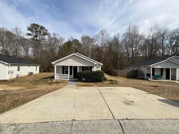 3651 Ten Oaks Cir, Powder Springs, GA 30127