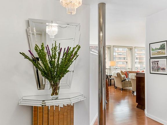 4th image of 330 E 33rd St APT 15L