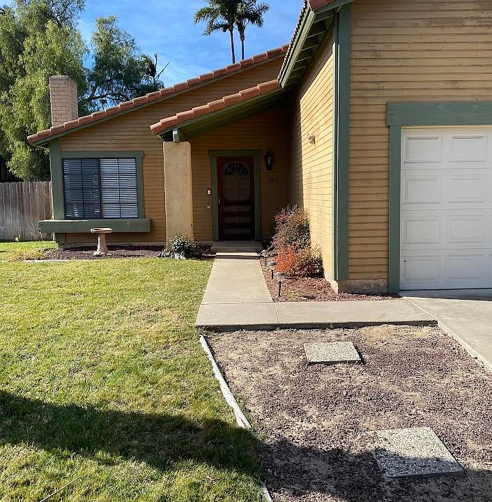 1st image of 703 Valley Crest Dr