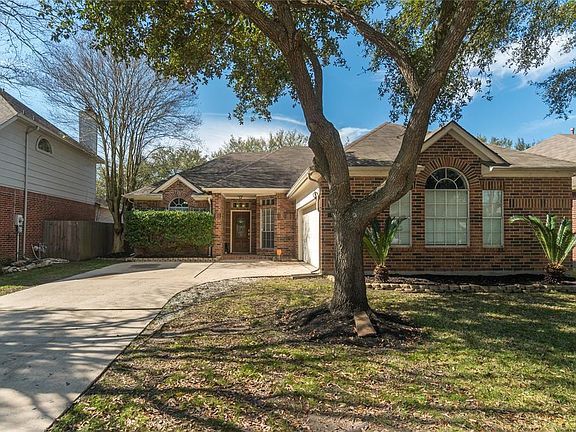 2nd image of 11814 Yorkshire Oaks Dr