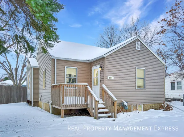 2007 S Spring Ave, Sioux Falls, SD 57105