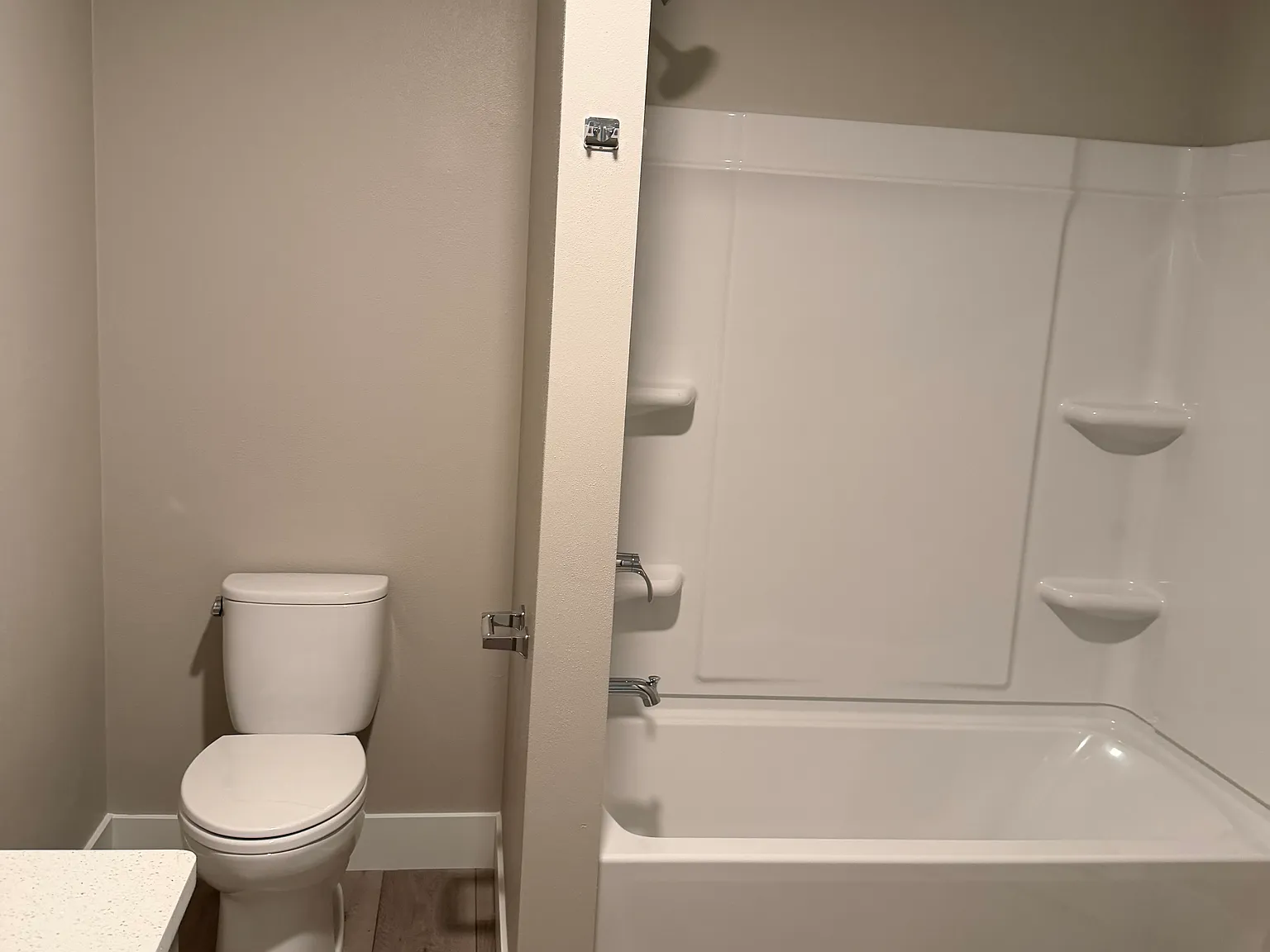 2 bed, 990 sqft, $1,750 — Photo 4