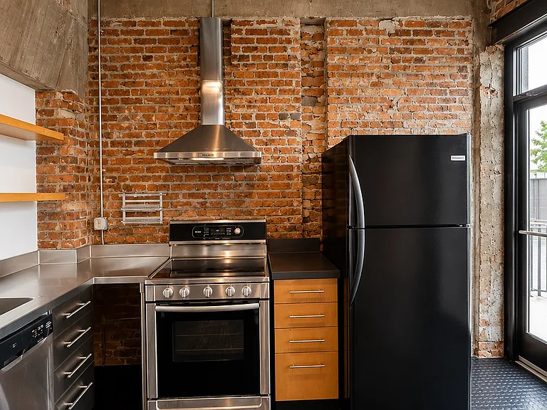 103 E Sprague Ave #207 — Photo 7