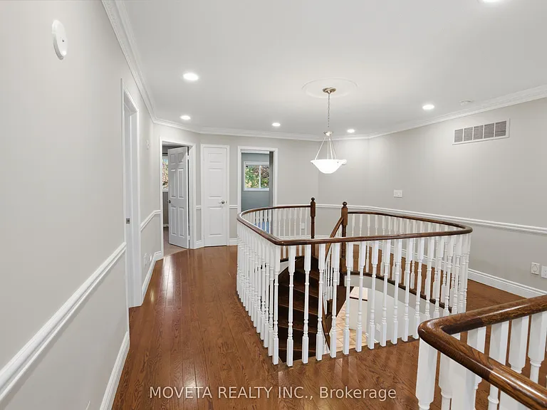 30 Briardale Pl — Photo 34