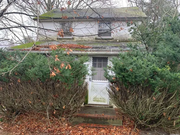 455 Middle Road, Riverhead, NY 11901