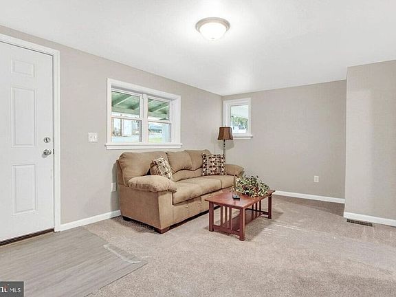 2nd image of 3015 Locust St