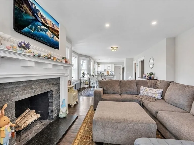 15 Clearview Ave #2 — Photo 6