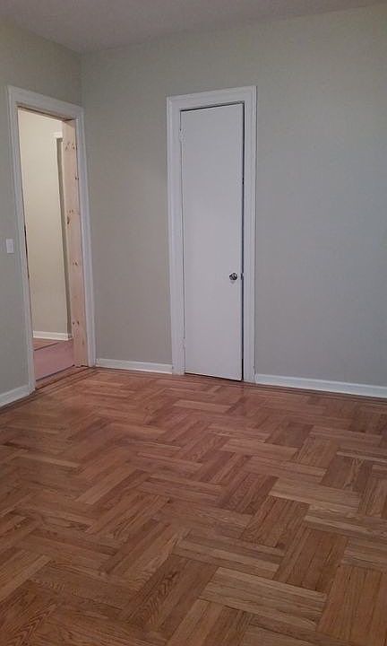 1st image of 214 E 29th St