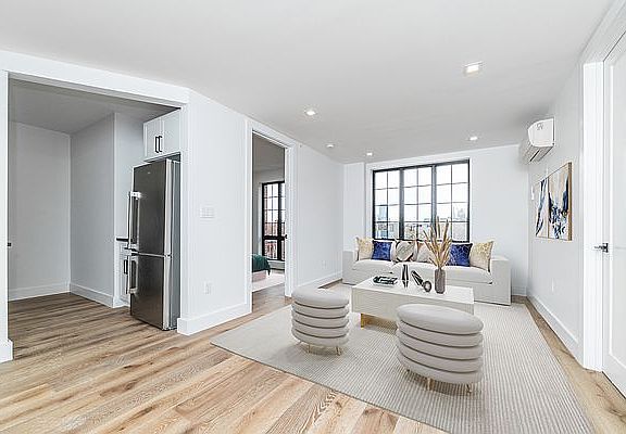 4th image of 311 Franklin Ave #6F