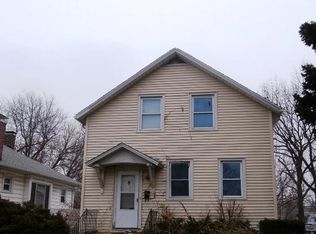 600 N 21st St, Mattoon, IL 61938