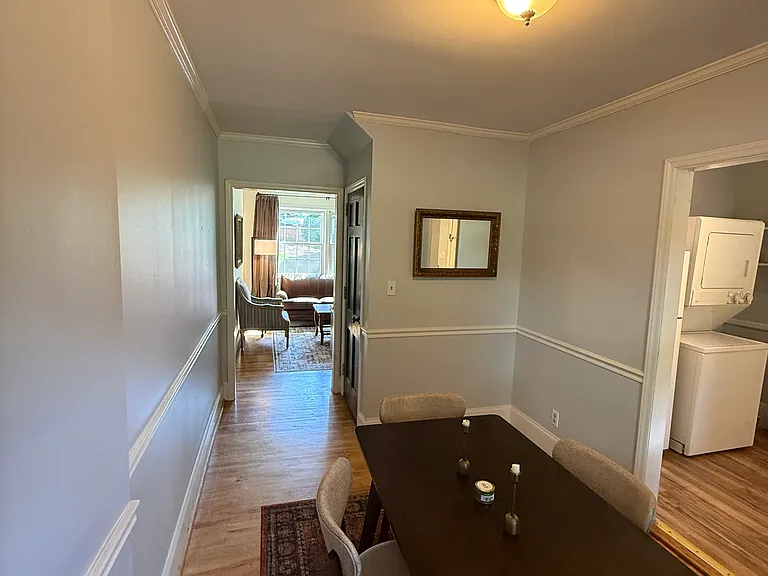 200 N Laurel Ave #11B — Photo 6