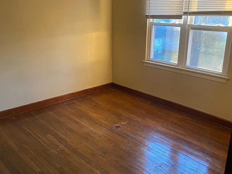 818 Vienna Ave — Photo 7