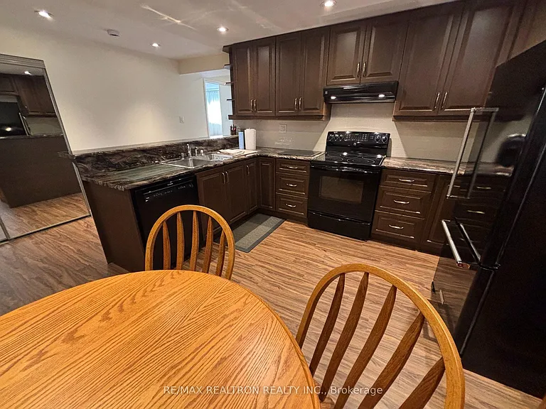 695 Glencairn Ave #BASEMENT — Photo 7