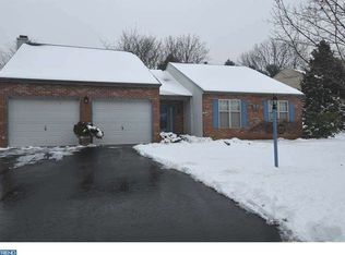 141 Applewood Ln, Lansdale, PA 19446