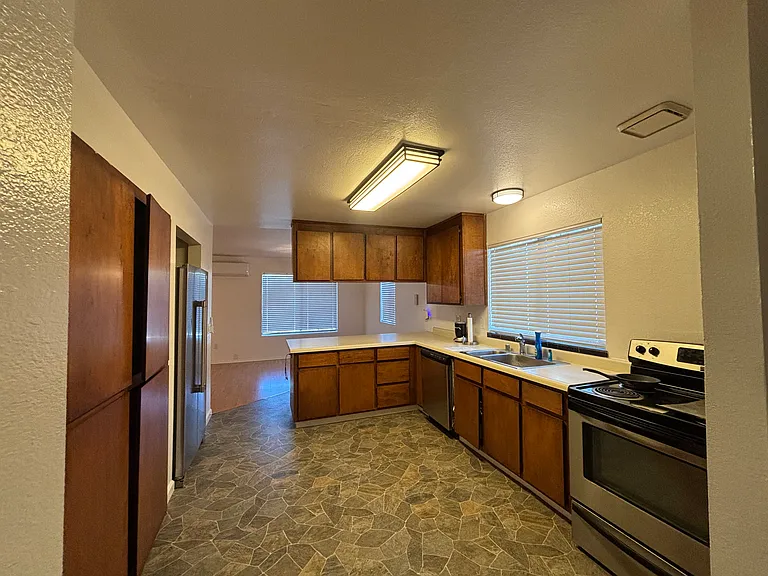 607 Riverview Pl — Photo 4