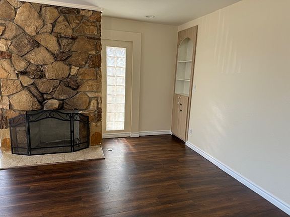5th image of 4929 Zelzah Ave