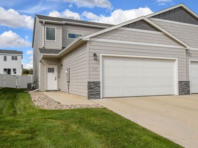8147 E Tencate Pl, Sioux Falls, SD, 57110