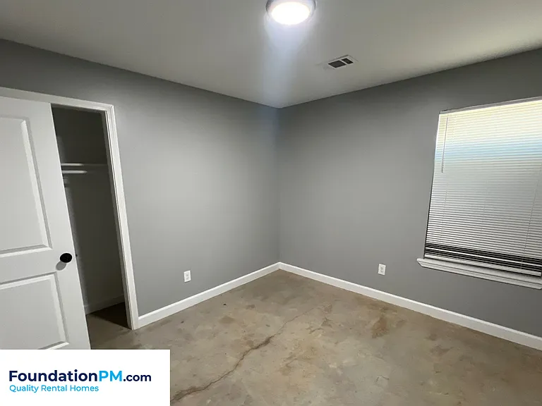 1273 Englewood St — Photo 12