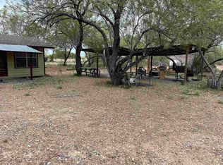 856 Martinena Rd, Encinal, TX 78019