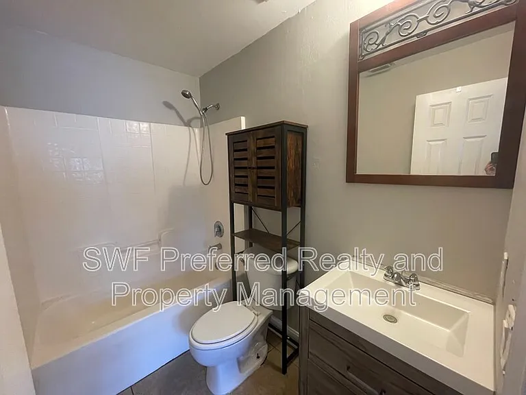 222 Fairweather Ln #5 — Photo 9