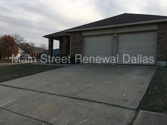 3rd image of 532 Angelina Dr