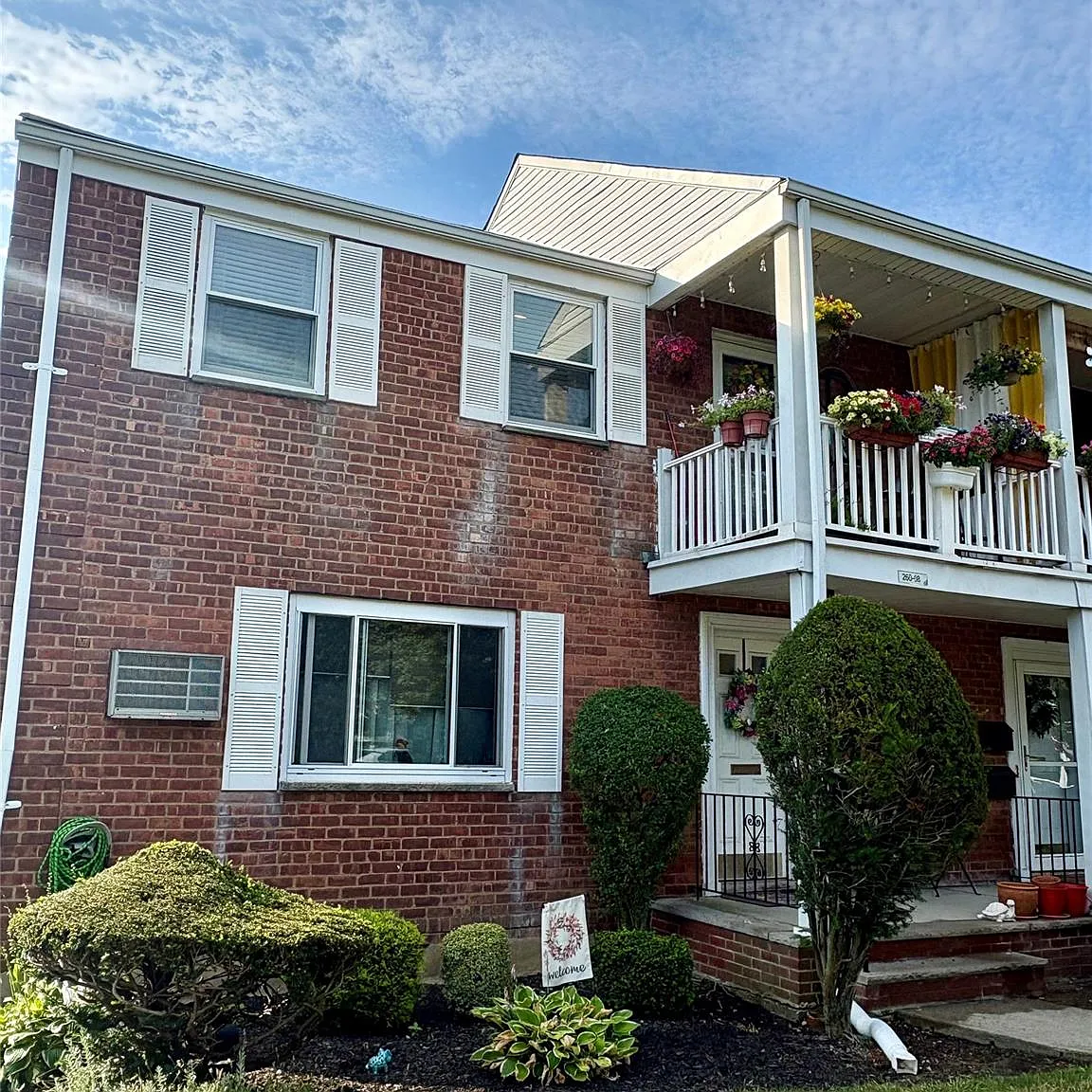 1 bed, 1.0 bath, 585 sqft, $2,300 — Photo 1