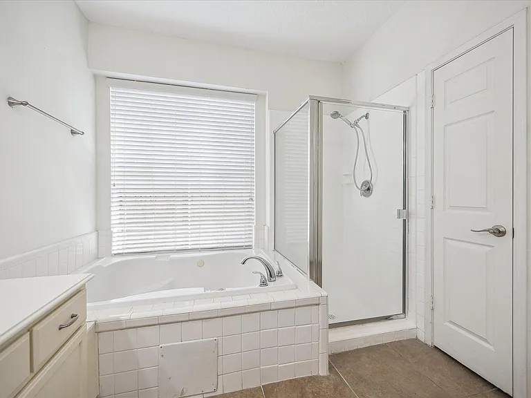 12831 Dove Point Ln — Photo 39