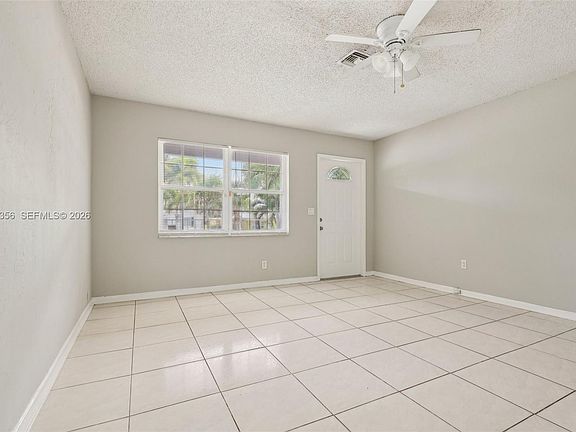 3rd image of 1531 17th Ave N