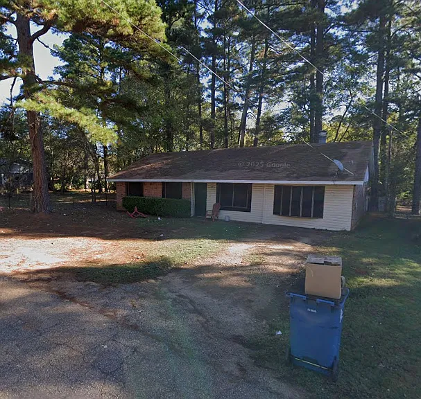 4 Bedroom, 1.5 Bath
