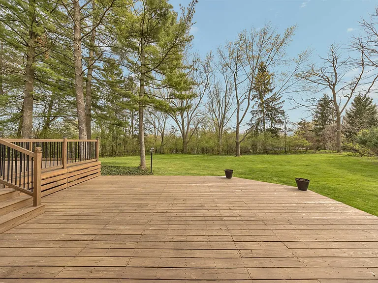 5240 Clarendon Crest St — Photo 45
