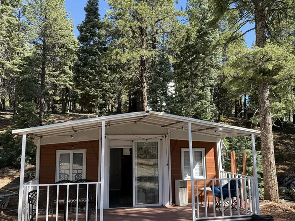 135 S Lupin Ln, Kanab, UT 84710