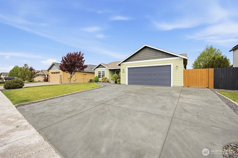 2nd image of 3807 Milagro Dr