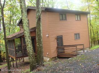 2323 Chatham Ct, Bushkill, PA 18324