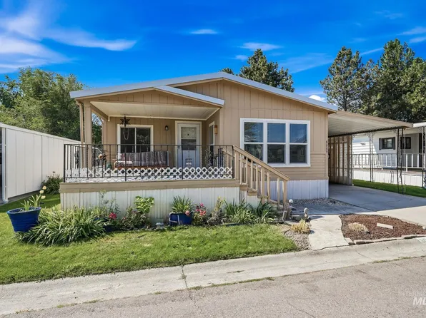 8089 Appomattox Ln, Garden City, ID 83714