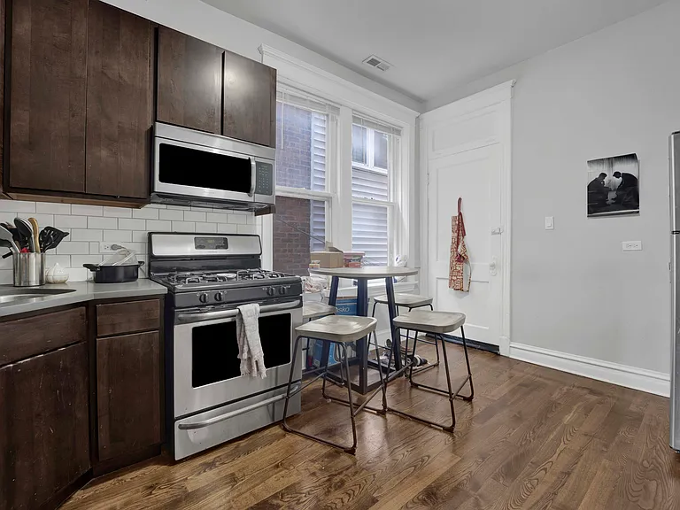 2341 W Charleston St #2F — Photo 4