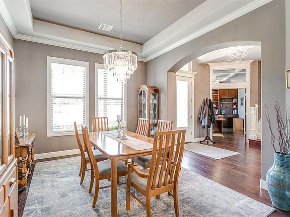 5th image of 1701 Duxsford Ct