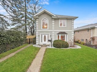 6716 W Harts Rd, Niles, IL 60714