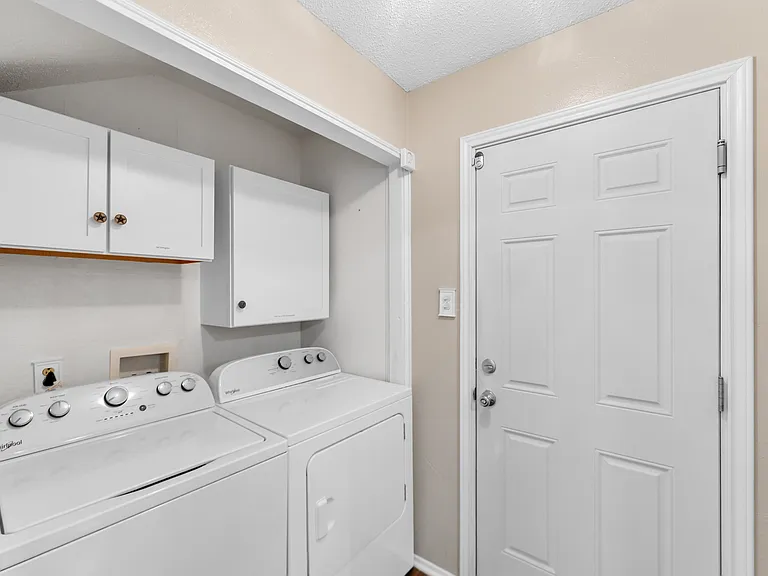 Chattanooga Dr — Photo 42