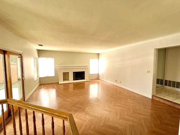 2nd image of 4437 Rock Island Dr