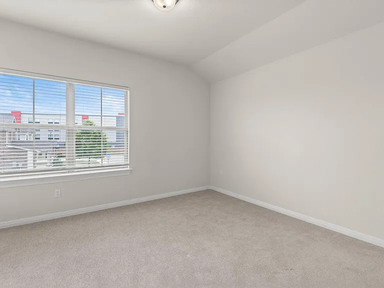 9802 Acero Dr — Photo 34