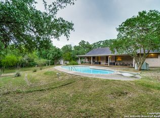 133 Kitty Hawk Rd, Universal City, TX 78148