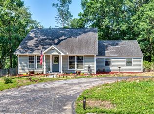 1304 Live Oak Cir, Knoxville, TN 37932