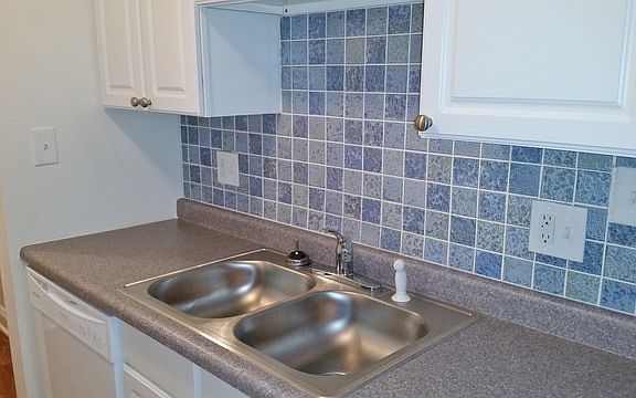 5th image of 7413 Brookdale Dr #3-103
