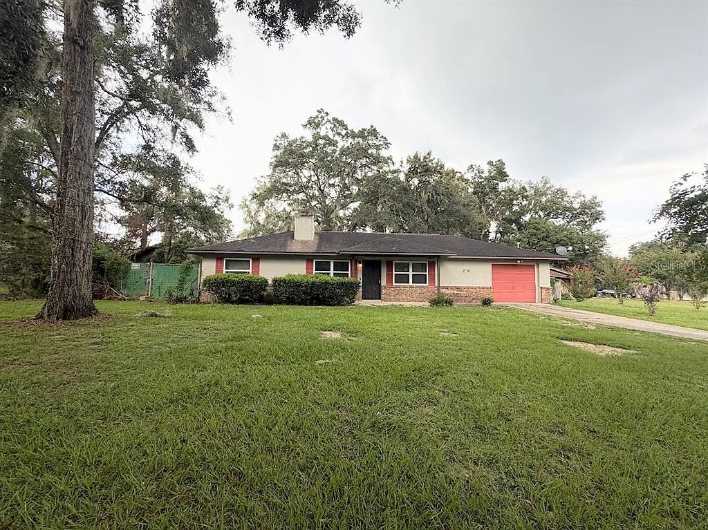 3 bed, 2.0 bath, 1222 sqft, $1,650 — Photo 2