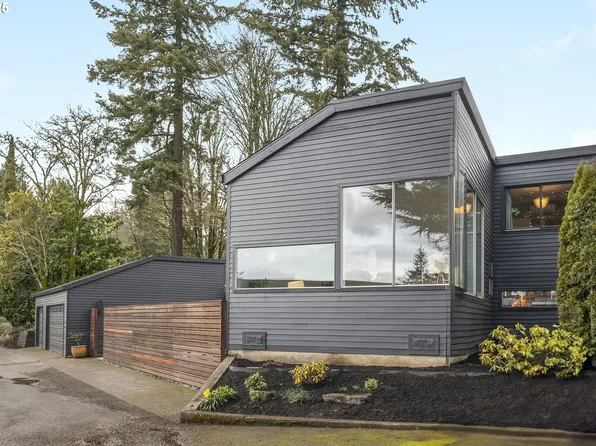 2915 SW Canterbury Ln, Portland, OR 97205