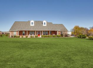 225 Green Meadow Ct, Gunter, TX 75058