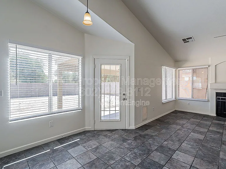 11309 N 89th Dr — Photo 13