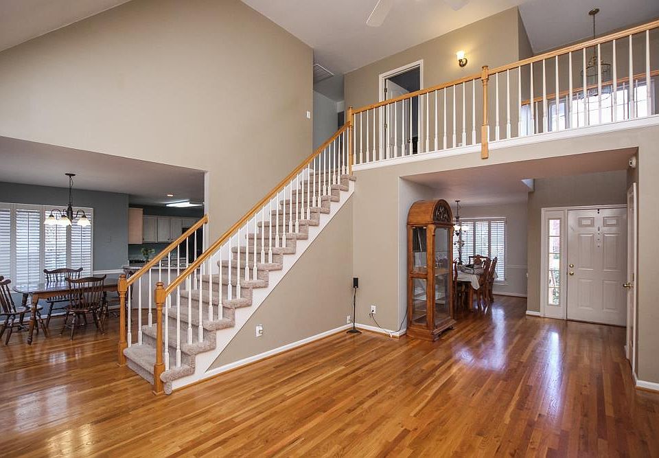 1st image of 1932 Turfland Dr